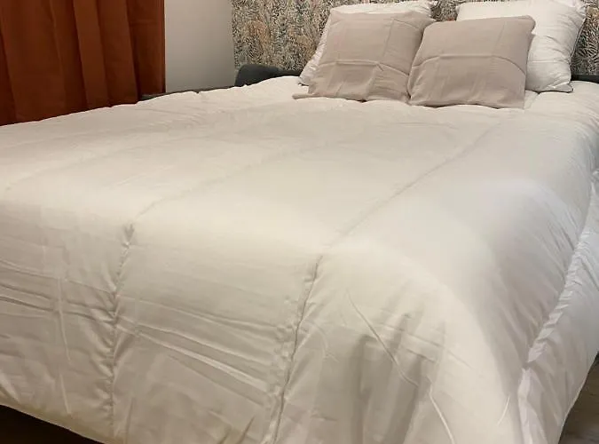 Апартаменты Au Chant Des Oiseaux - Gare *