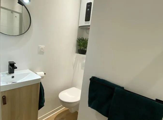 Au Chant Des Oiseaux - Gare Apartman