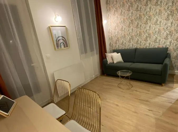 Au Chant Des Oiseaux - Gare Руан