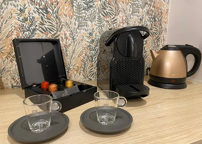 Au Chant Des Oiseaux - Gare *